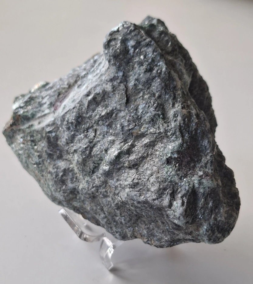 Fuchsiet (Muscoviet)